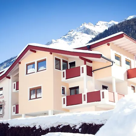 Haus Steinbock فندق مبيت وإفطار نيوستيف ام ستوبيتا