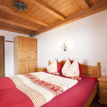 Haus Steinbock Bed and Breakfast Neustift im Stubaital