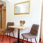 Haus Steinbock Oda ve Kahvaltı