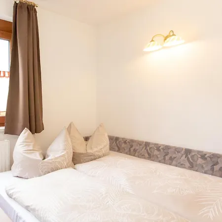 Haus Steinbock לינה וארוחת בוקר *