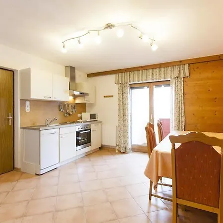 Haus Steinbock לינה וארוחת בוקר ניוסטיפט אים סטובאיטל