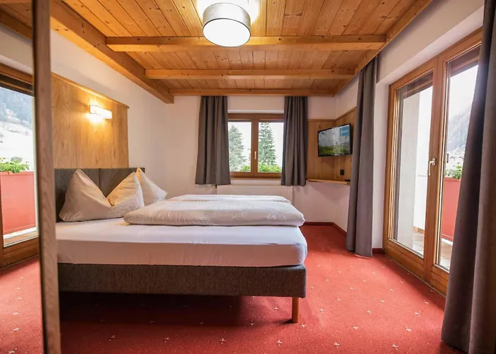 Haus Steinbock Oda ve Kahvaltı 3*